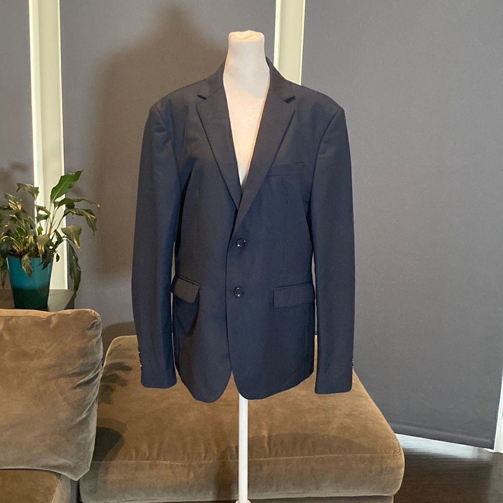 Men’s 2 Piece Suit Navy Slim Fit TwoButton NotchedLapel Size 36 Jacket 32 Pants